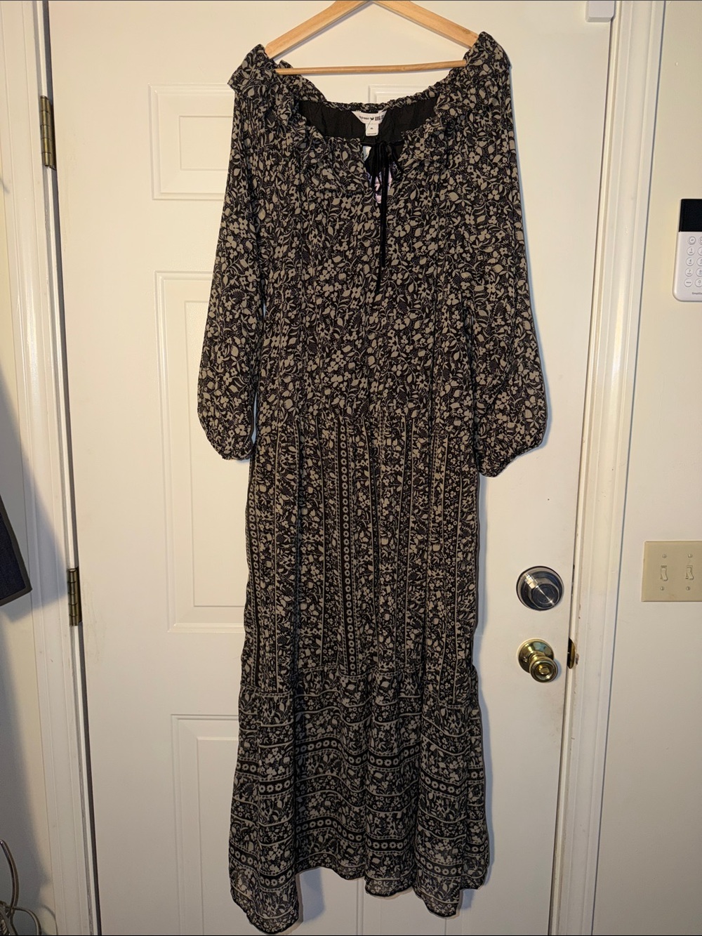 Ana Sui x Old Navy Black and Cream Floral Dropped Waist Maxi Dress. XL NWT